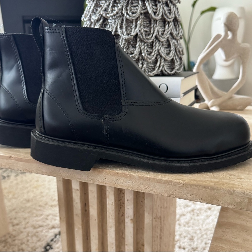 CAPPS Molder slip on steel toe work boots